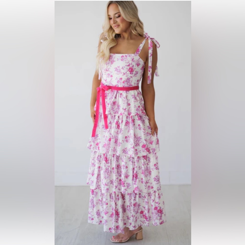 NWOT TCEC floral print tiered adjustable straps size large